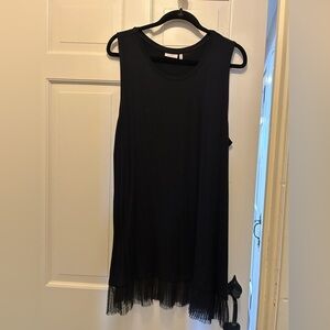 LOGO black sleeveless top with lace bottom XL